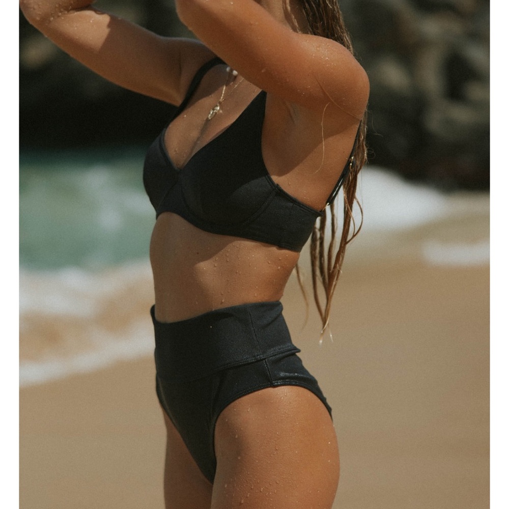 Bikini Set - Picture 4 of 14